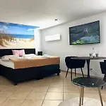 Ferien-whg Souterrain Exklusives App Stella Maris Mit Parkplatz Direkt Am Steinhuder-meer